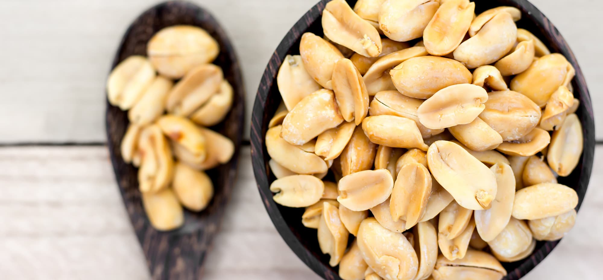 Cashew peanuts in a bowl